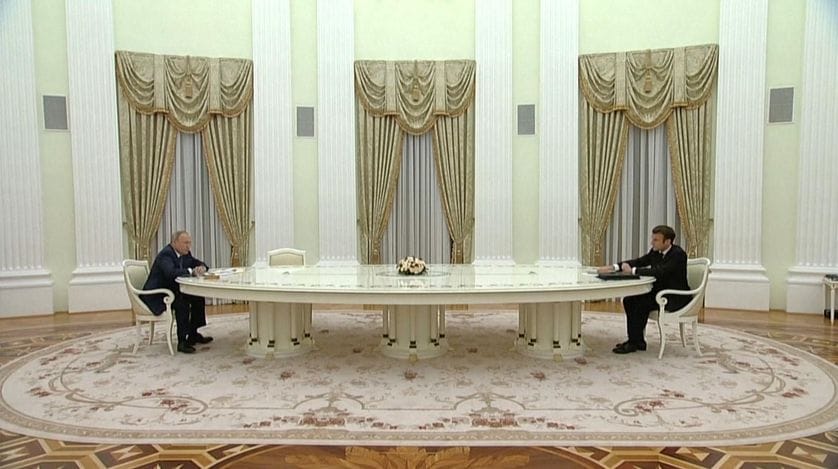 Pécresse patine, Macron Poutine