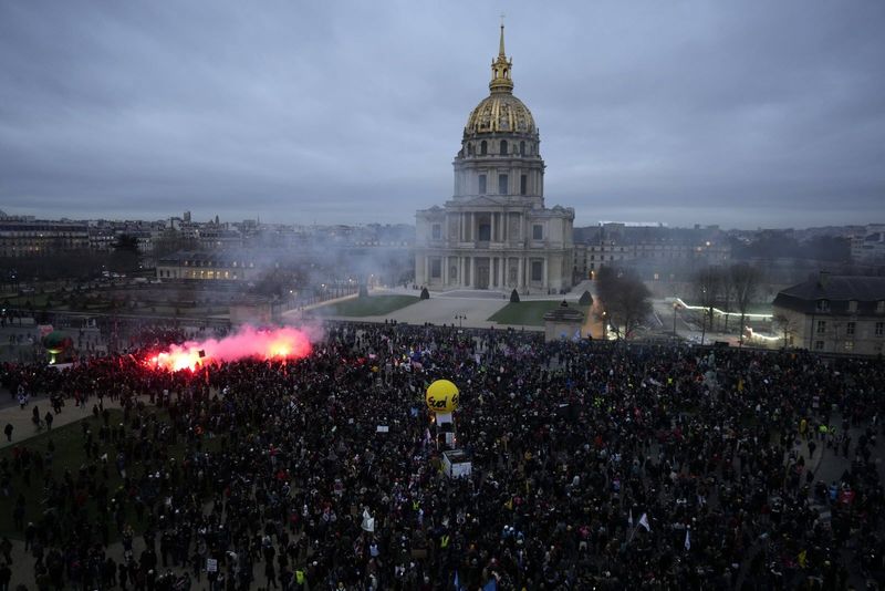 Retraites : une réforme aux multiples enjeux politiques